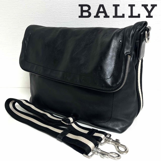 BALLY レザー ショルダーバッグ　ブラック