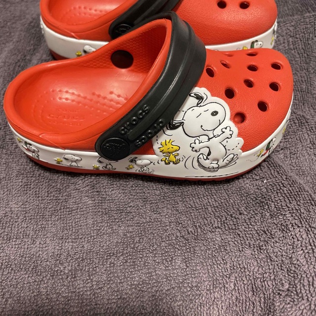 crocs(クロックス)のスヌーピー　クロックス　13cm キッズ/ベビー/マタニティのベビー靴/シューズ(~14cm)(サンダル)の商品写真