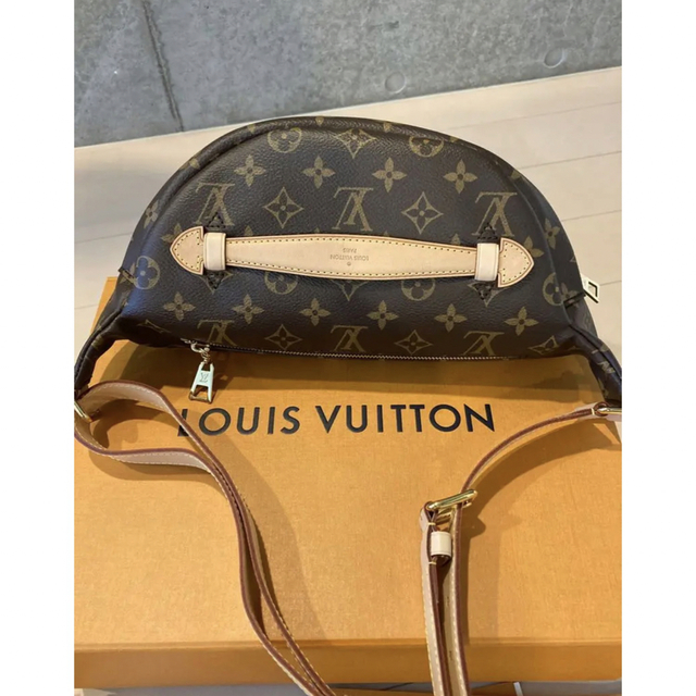 LOUIS VUITTON(ルイヴィトン)の超希少ルイ・ヴィトン LOUISVUITTON バムバッグ PVC レザー 新品 メンズのバッグ(ボディーバッグ)の商品写真