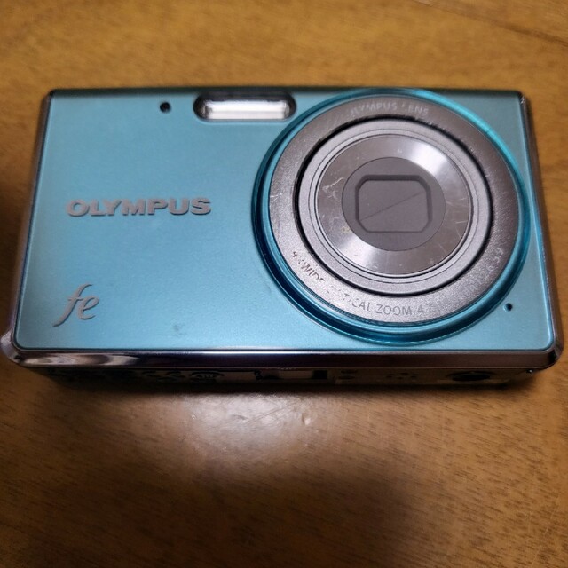 OLYMPUS(オリンパス)のデジタルカメラ　OLYMPUS FE-4020 ライトブルー スマホ/家電/カメラのカメラ(コンパクトデジタルカメラ)の商品写真