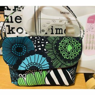 最終値下　即購入可　（※専用は作れません）marimekko ショルダーバック