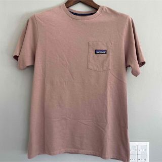 パタゴニア(patagonia)のパタゴニア P-6ラベルポケッツTシャツ タン　S(Tシャツ/カットソー(半袖/袖なし))