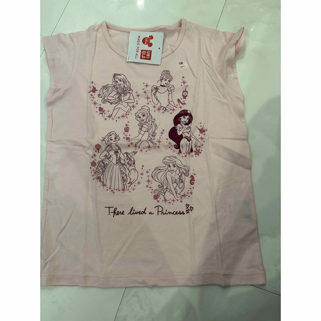 UNIQLO(ユニクロ)のプリンセス　Tシャツ キッズ/ベビー/マタニティのキッズ服女の子用(90cm~)(Tシャツ/カットソー)の商品写真