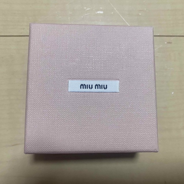 miumiu ブレスレットブランド