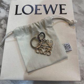 ロエベ(LOEWE)の期間限定値下げ！　ロエベ　アナグラム　チャーム　キーリング(キーホルダー)