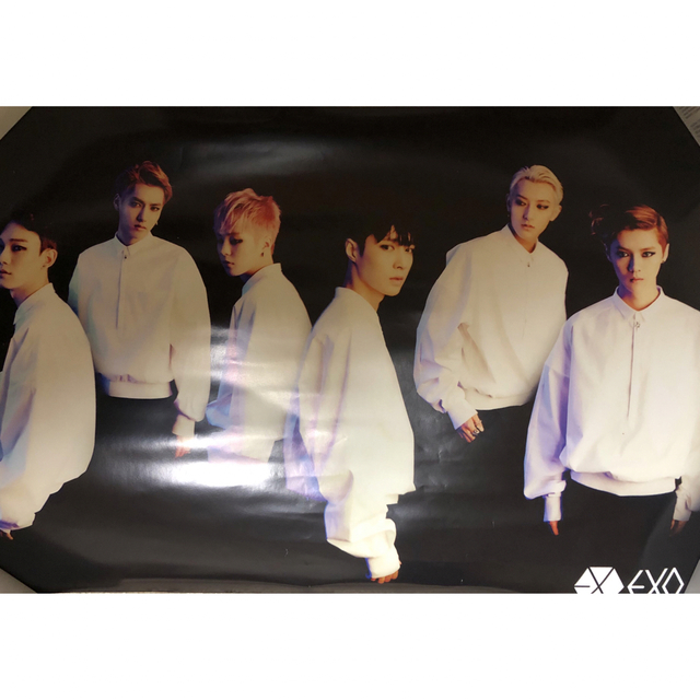 EXO(エクソ)のEXO-M FIRST YEAR  ポスター  公式 エンタメ/ホビーのタレントグッズ(アイドルグッズ)の商品写真