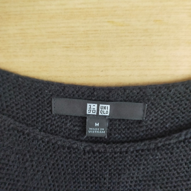 UNIQLO(ユニクロ)のユニクロ　3Dコットンドルマンスリーブ セーター（7分袖）黒 M レディースのトップス(カットソー(半袖/袖なし))の商品写真