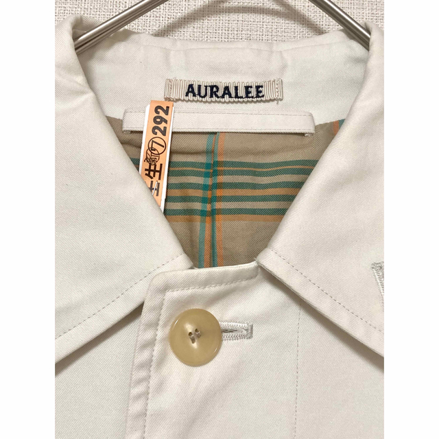 AURALEE(オーラリー)のオーラリー　AURALEE ステンカラーコート  トレンチ　コットン　レディース メンズのジャケット/アウター(ステンカラーコート)の商品写真