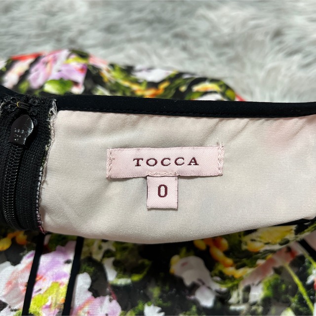 TOCCA(トッカ)の【専用】美品 TOCCA 花柄ワンピース ノースリーブ Aライン サイズ0 レディースのワンピース(ひざ丈ワンピース)の商品写真