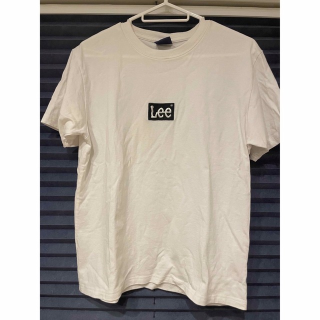 Lee(リー)のLee 刺しゅうボックスロゴTシャツ　Sサイズ　メンズ メンズのトップス(Tシャツ/カットソー(半袖/袖なし))の商品写真