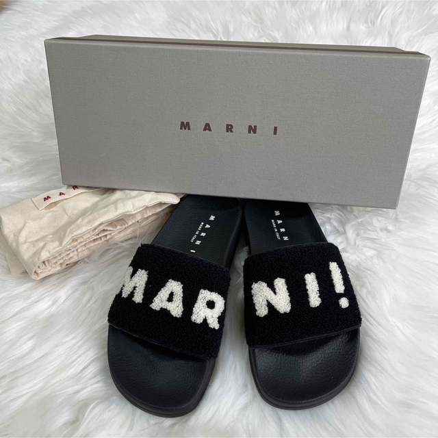 【極美品】Marni シャワーサンダル　スライドサンダル　ロゴ