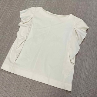 イエナ(IENA)の美品 IENA Tシャツ フリル ホワイト シャツ カットソー(Tシャツ(半袖/袖なし))
