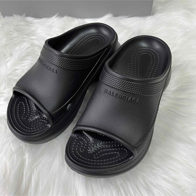 Balenciaga 【極美品】BALENCIAGA 22SS POOL CROCS サンダルの通販 by ☆期間限定タイムセール☆とぅ| バレンシアガならラクマ BALENCIAGA RUBBER CROCS