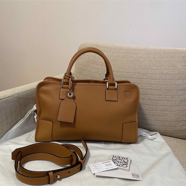 LOEWE(ロエベ)のyui様専用　新品未使用　LOEWE アマソナ36 ブラウン レディースのバッグ(ハンドバッグ)の商品写真