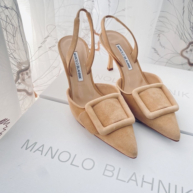 MANOLO BLAHNIK マノロブラニク　パンプス　バックルパンプス　レザー