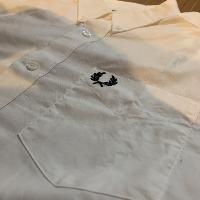 FRED PERRY(フレッドペリー)のフレッドペリー ショートスリーブ オックスフォードシャツ【ホワイト】Lサイズ メンズのトップス(Tシャツ/カットソー(半袖/袖なし))の商品写真
