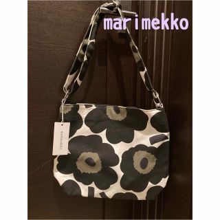 マリメッコ(marimekko)のmarimekko  マリメッコ　ショルダーバッグ　ウニッコ　ブラック　花柄　黒(ショルダーバッグ)