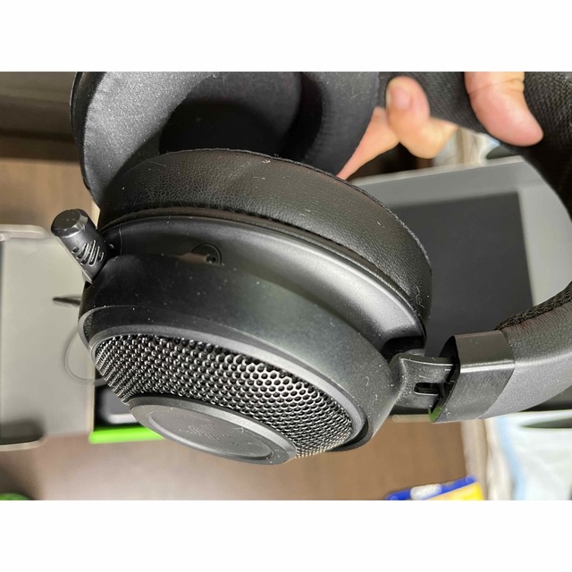 Razer(レイザー)のRAZER KRAKEN ヘッドセット スマホ/家電/カメラのPC/タブレット(PC周辺機器)の商品写真