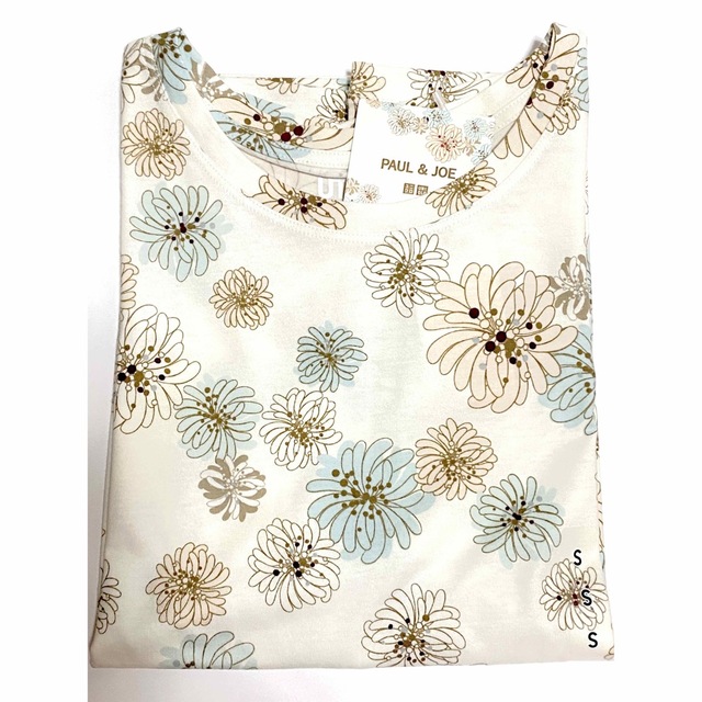 UNIQLO(ユニクロ)の新品　ユニクロ　Paul & JOE  Tシャツ　S  花柄 レディースのトップス(Tシャツ(半袖/袖なし))の商品写真