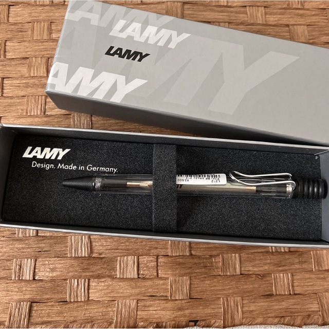 LAMY(ラミー)の新品　LAMY ラミー　サファリ　BP スケルトン　212 オシャレ　ボールペン インテリア/住まい/日用品の文房具(ペン/マーカー)の商品写真