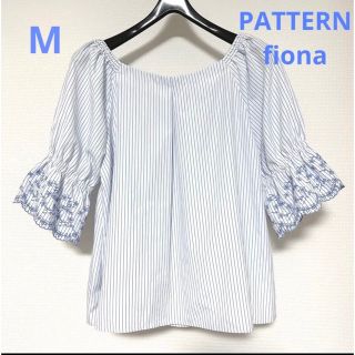 パターンフィオナ(PATTERN fiona)の★美品★袖フラワー刺繍パールビーズ装飾ブラウス　Mサイズ(シャツ/ブラウス(半袖/袖なし))