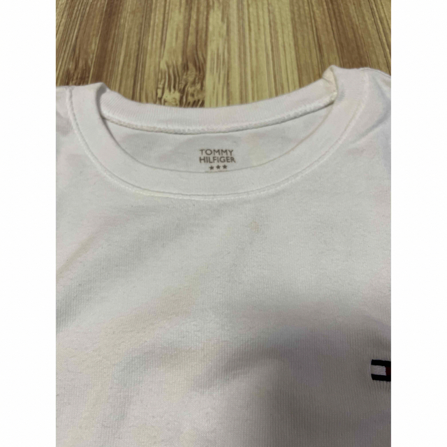 TOMMY HILFIGER(トミーヒルフィガー)のTOMMY 白UネックTシャツ レディースのトップス(Tシャツ(半袖/袖なし))の商品写真