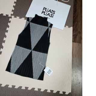 プリーツプリーズイッセイミヤケ(PLEATS PLEASE ISSEY MIYAKE)のイッセイミヤケPLEASE！大人気完売(カットソー(半袖/袖なし))