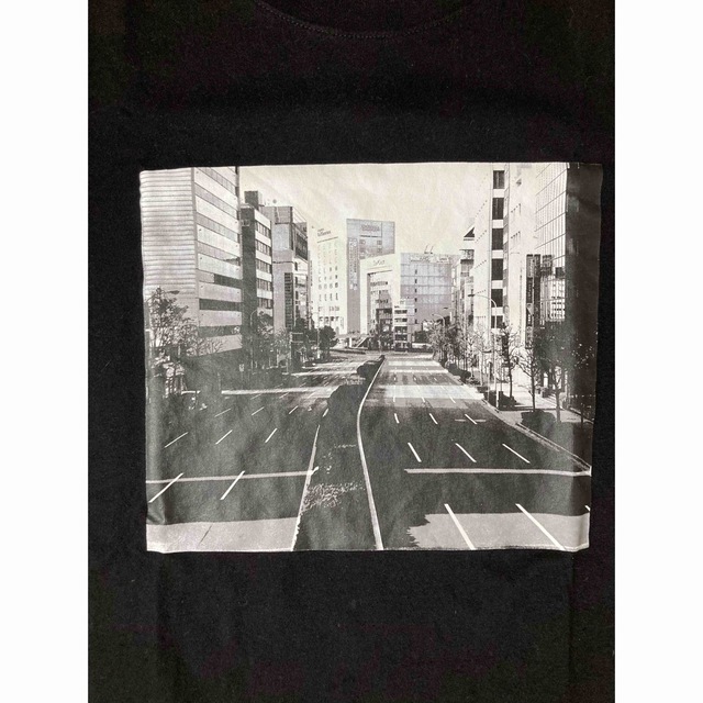 GU(ジーユー)のGUジーユー　TOKYO STREET VIEW  Tシャツ XL ブラック メンズのトップス(Tシャツ/カットソー(半袖/袖なし))の商品写真