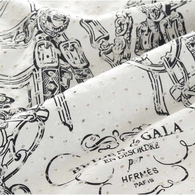 Hermes(エルメス)の新品 エルメス HERMES カレ70 ペルフォレ  ブリッド・ドゥ・ガラ レディースのファッション小物(バンダナ/スカーフ)の商品写真