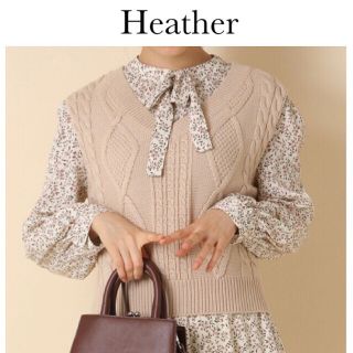 ヘザー(heather)のヘザー バック リボン ニット ベスト(ベスト/ジレ)