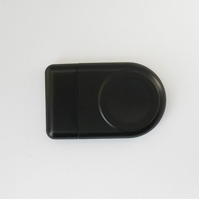 Apple(アップル)のApple Watch用ワイヤレス充電器　Typec専用　新品　ブラック スマホ/家電/カメラのスマートフォン/携帯電話(バッテリー/充電器)の商品写真