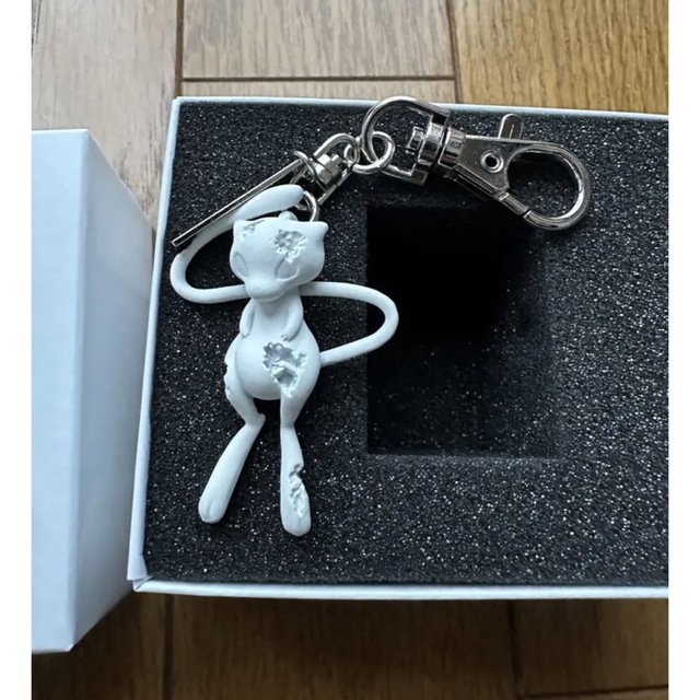 Daniel Arsham Pokemon ミュウ KEY CHAIN | gdgoenkalapetite.com