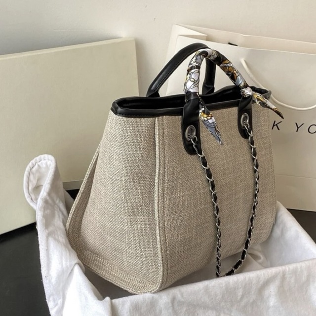 GRACE CONTINENTAL(グレースコンチネンタル)のCHANEL Dior ZARA トートバッグ　夏　カゴバッグ　チェーンバッグ レディースのバッグ(ショルダーバッグ)の商品写真