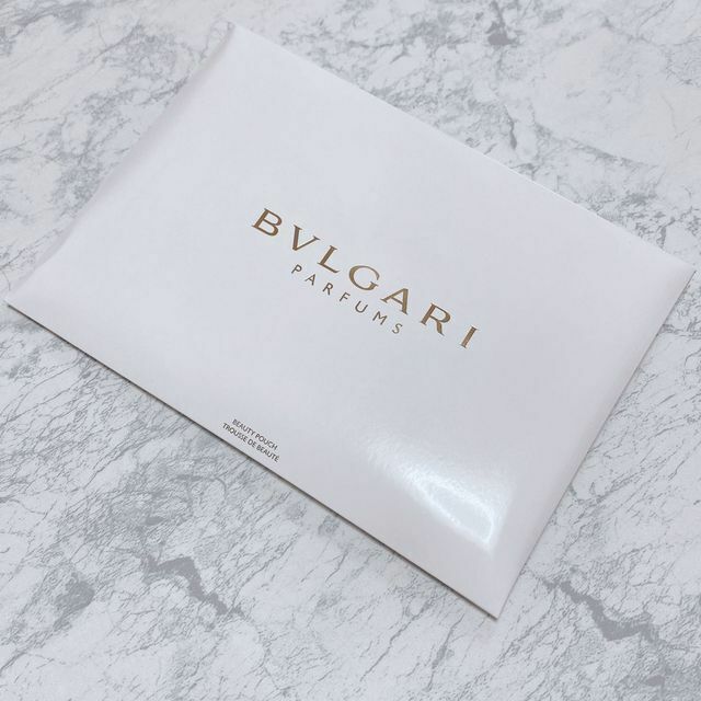 BVLGARI(ブルガリ)のBVLGARI ブルガリ ゴールドフラットポーチ ノベルティ 新品 レディースのファッション小物(ポーチ)の商品写真