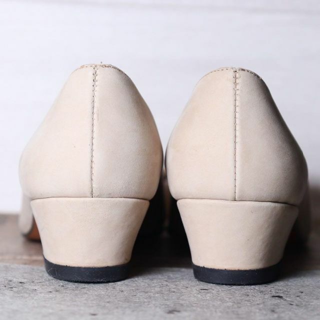 【極美品】Salvatore Ferragamo 22 ヌバック パンプス