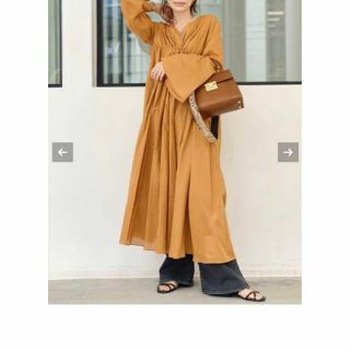 アパルトモンドゥーズィエムクラス(L'Appartement DEUXIEME CLASSE)の【新品】L'Appartement Vneck Gather Onepiece(ロングワンピース/マキシワンピース)