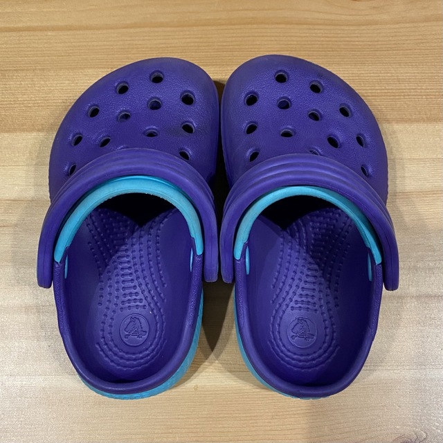 crocs(クロックス)のクロックス キッズ サンダル 4c5 12cm 13cm キッズ/ベビー/マタニティのベビー靴/シューズ(~14cm)(サンダル)の商品写真