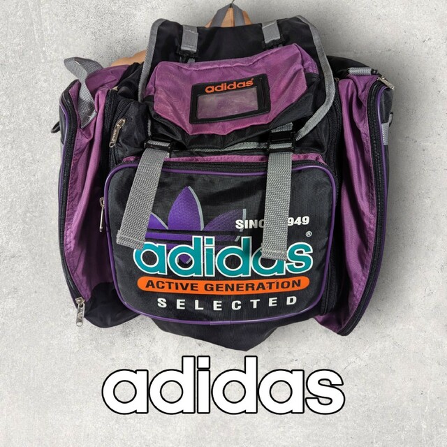 adidas(アディダス)のビンテージ アディダス ナイロンリュック 2WAYバック ギミック盛り沢山 メンズのバッグ(バッグパック/リュック)の商品写真
