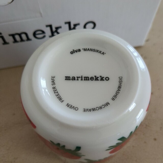 marimekko(マリメッコ)のマリメッコ　マンシッカ　ラテマグ インテリア/住まい/日用品のキッチン/食器(食器)の商品写真