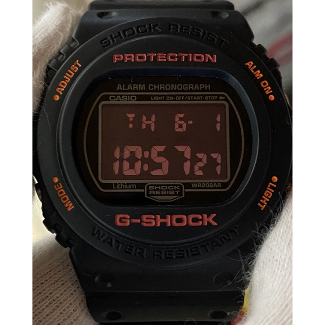 G-SHOCK(ジーショック)のG-SHOCK/限定/ビンテージ/DW-5750/スティング/レゲエ/時計/美品 メンズの時計(腕時計(デジタル))の商品写真