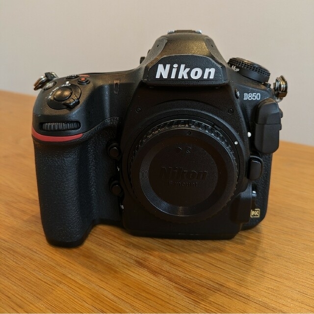 Nikon(ニコン)のNIKON D850 ボディ スマホ/家電/カメラのカメラ(デジタル一眼)の商品写真