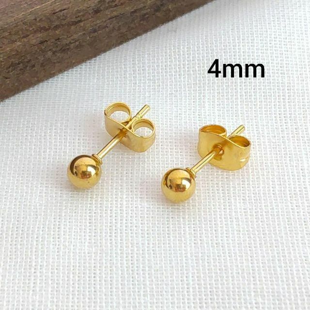 83 stainless ボールピアス ゴールド 4mm 韓国 匿名配送の通販 by s*k