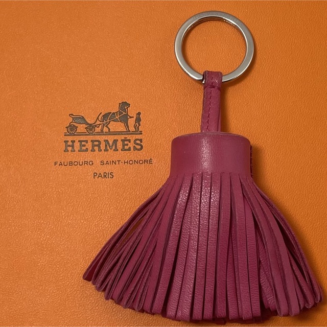 美品】 HERMES エルメス カルメン アニョーミロ ルビー系 キーリング-