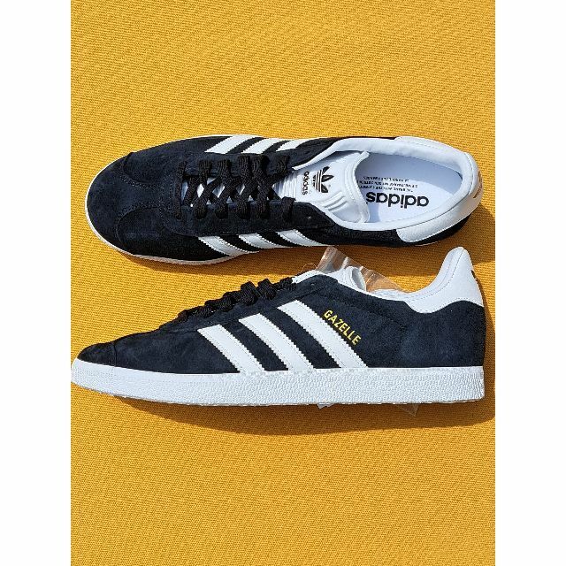 adidas(アディダス)のアディダス GAZELLE 27,0cm 黒白 オリジナルス メンズの靴/シューズ(スニーカー)の商品写真