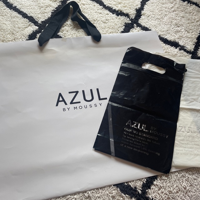 AZUL by moussy(アズールバイマウジー)のショップバック紙袋 レディースのバッグ(ショップ袋)の商品写真