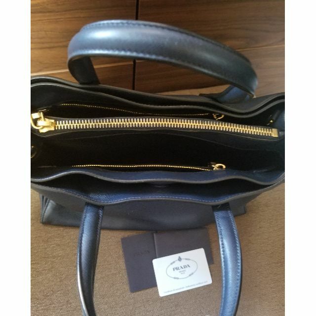美品 男女兼用 PRADA プラダ サフィアーノ ソフト バッグ 収納抜群