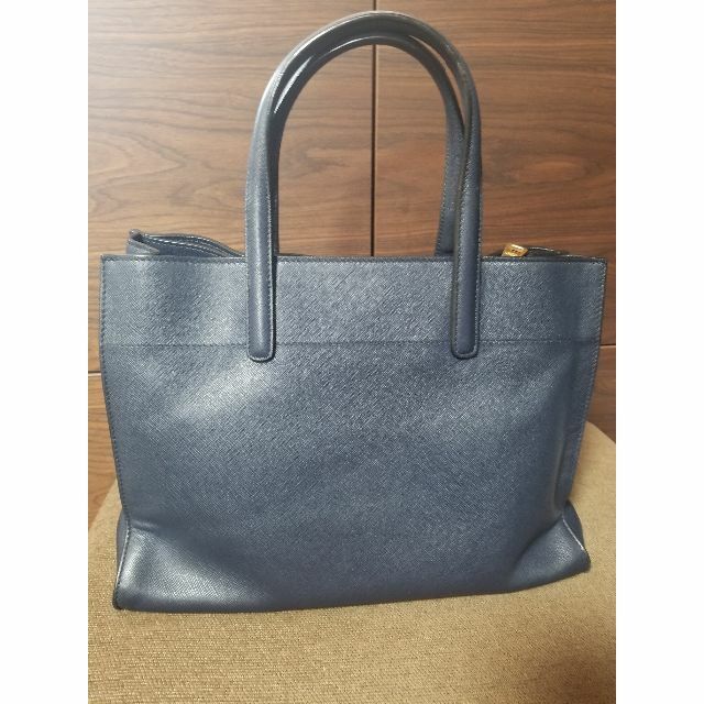 美品 男女兼用 PRADA プラダ サフィアーノ ソフト バッグ 収納抜群