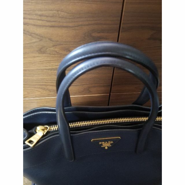 美品 男女兼用 PRADA プラダ サフィアーノ ソフト バッグ 収納抜群
