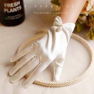 サテン パール ウェディンググローブ 結婚式 ホワイト ブライダル チャペル 記(手袋)