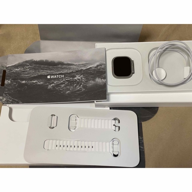 Apple Watch(アップルウォッチ)の美品 Apple Watch Ultla White Ocean Band スマホ/家電/カメラのスマホアクセサリー(その他)の商品写真